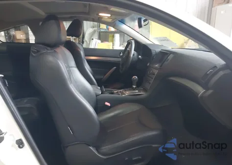 2011 Infiniti G37 Journey z USA, uszkodzony, nr VIN JN1CV6EK2BM210951